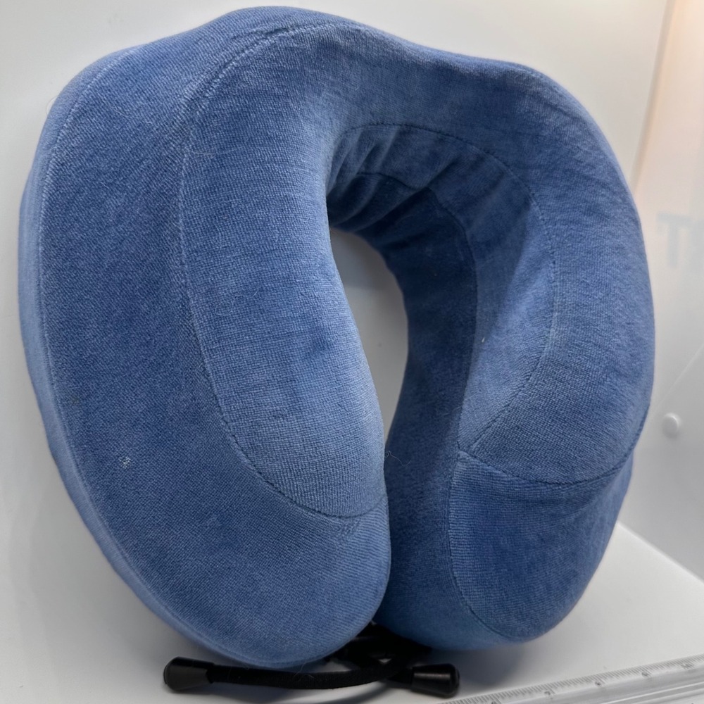Cabeau‎ Evolution S3 Travel Pillow Neck Support Blue Comfortable Soft - Picture 4 of 11